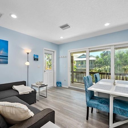 Dog Friendly Loft Steps From Beach With Gas Barbecue Grill And Upstairs Deck! New Smyrna Beach Exterior foto